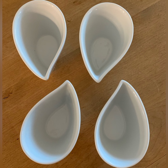 Tear Drop White Ramekin Dishes - set of 4 - Picture 2 of 12